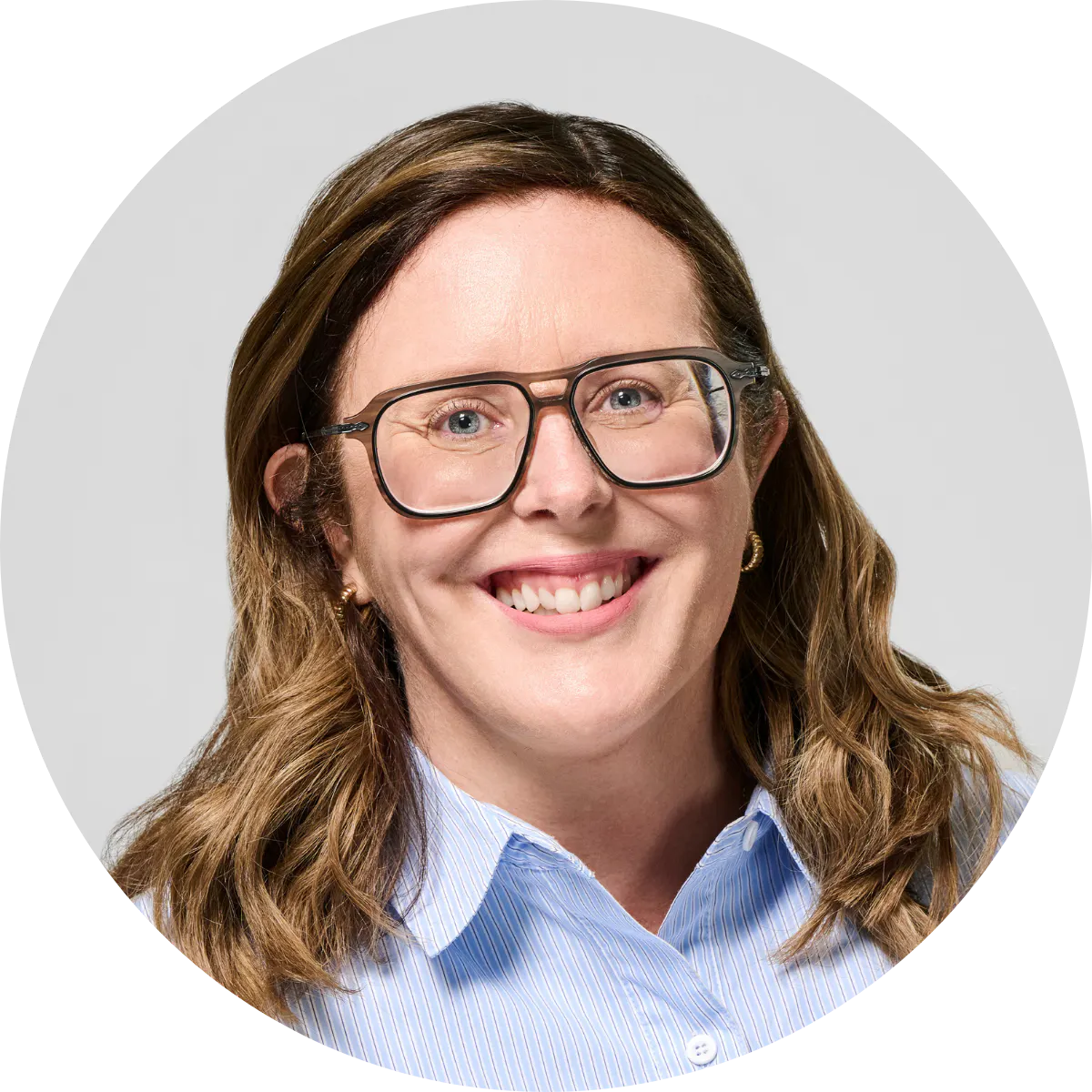 smiling lady wearing glasses