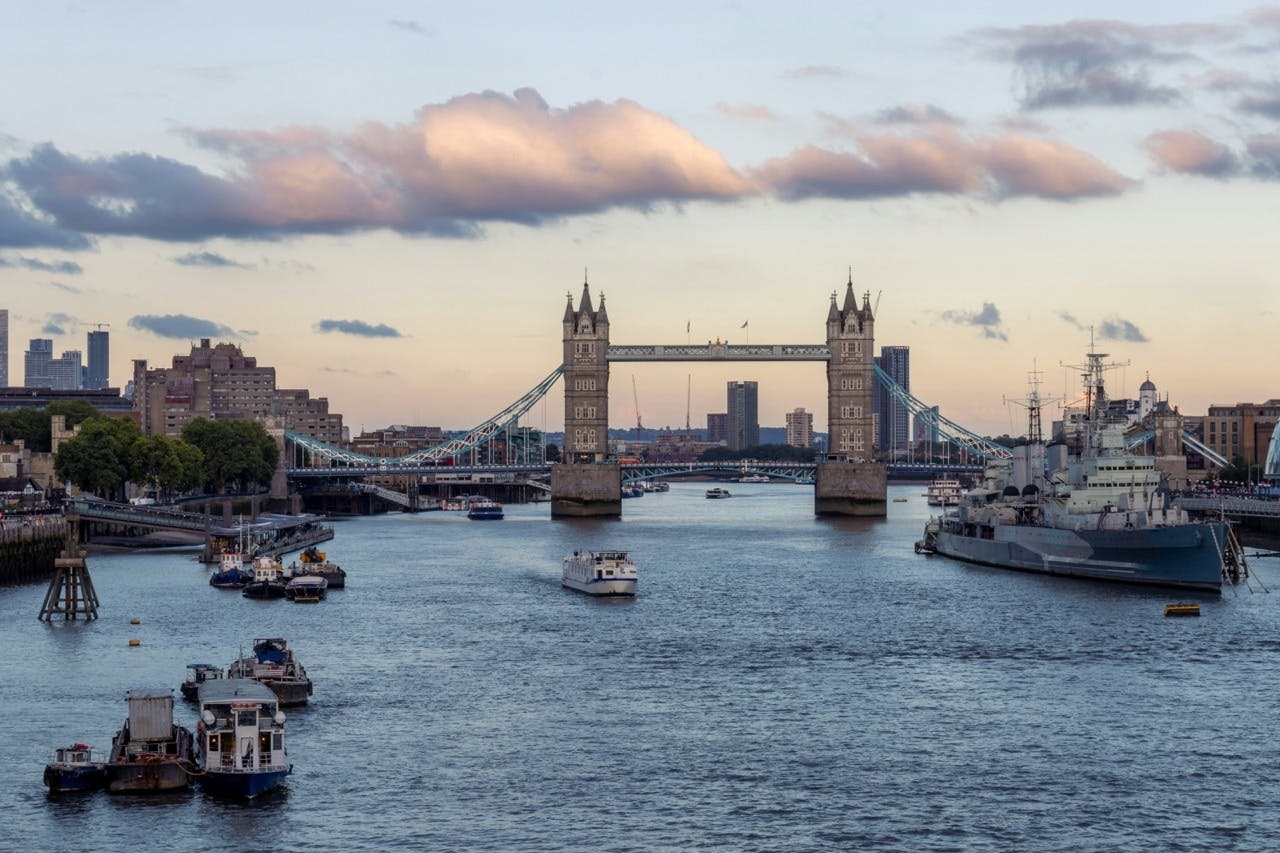 Macfarlanes coordinates 100 verifiers across multiple organisations with precision